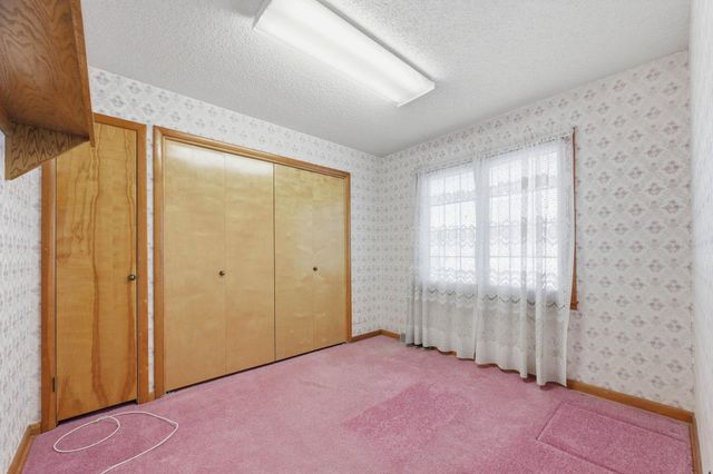 804 W 32nd St N, Wichita, KS 67204