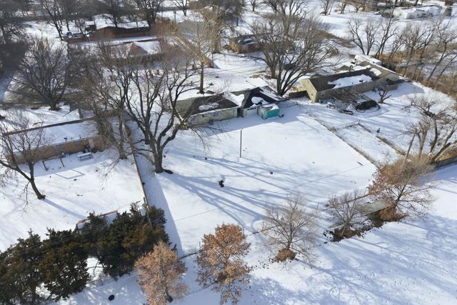 804 W 32nd St N, Wichita, KS 67204