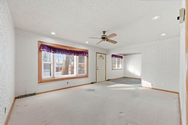 804 W 32nd St N, Wichita, KS 67204