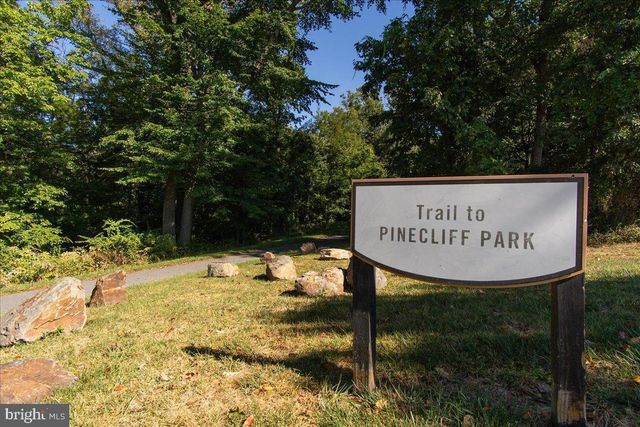 8452 RANDELL RIDGE RD, Frederick, MD 21704