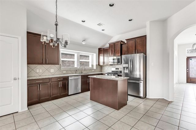 319 American Black Bear Drive, Crosby, TX 77532