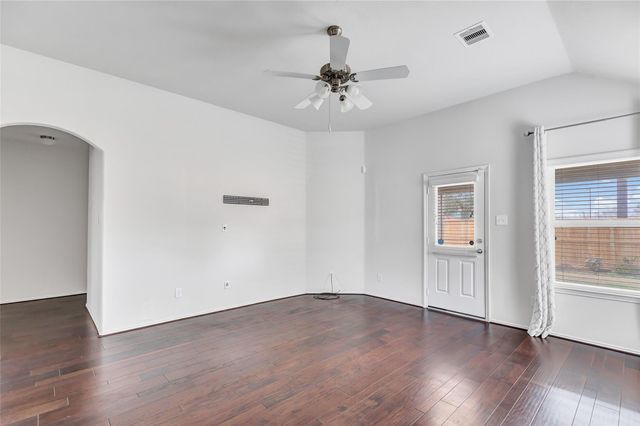 319 American Black Bear Drive, Crosby, TX 77532