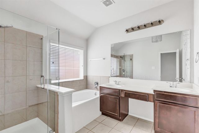 319 American Black Bear Drive, Crosby, TX 77532