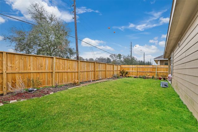 319 American Black Bear Drive, Crosby, TX 77532