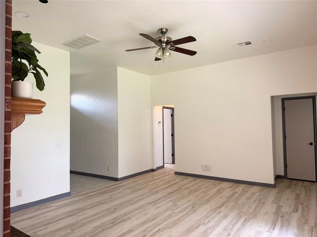 1102 Dustin Drive, Edmond, OK 73003