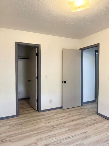 1102 Dustin Drive, Edmond, OK 73003