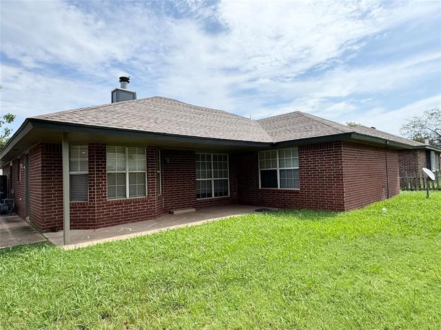 1102 Dustin Drive, Edmond, OK 73003