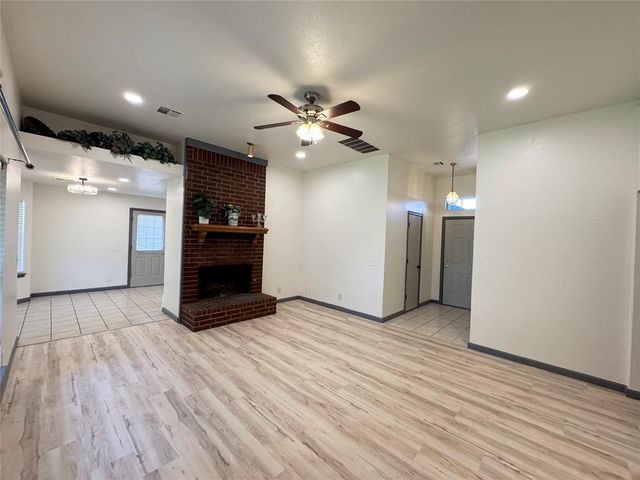 1102 Dustin Drive, Edmond, OK 73003