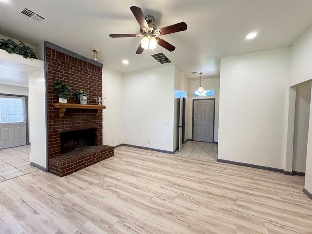 1102 Dustin Drive, Edmond, OK 73003