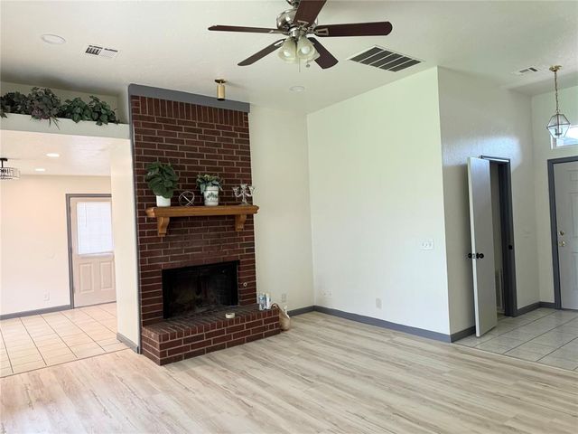 1102 Dustin Drive, Edmond, OK 73003