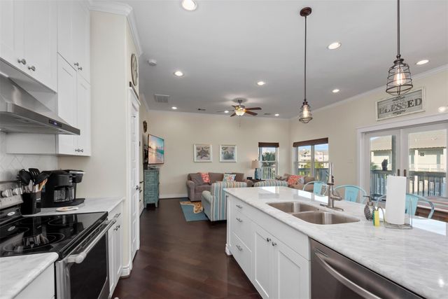 11446 Sea Butterfly, Galveston, TX 77554