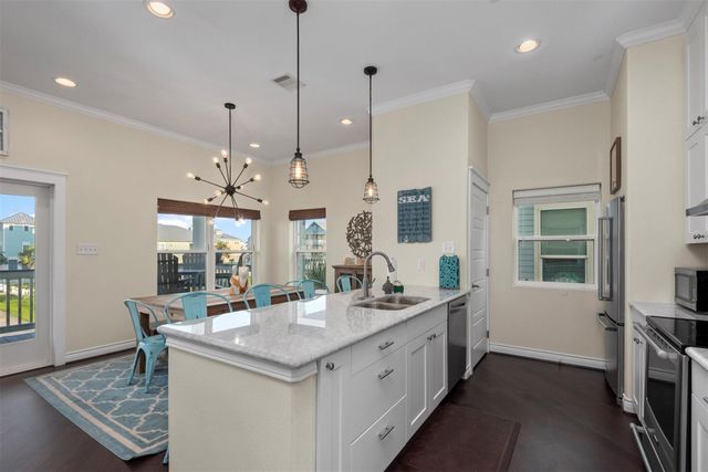 11446 Sea Butterfly, Galveston, TX 77554