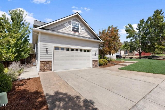 1151 Arrowhead Trail, Eagle Point, OR 97524