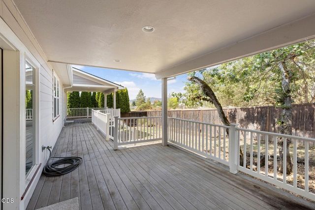 1151 Arrowhead Trail, Eagle Point, OR 97524