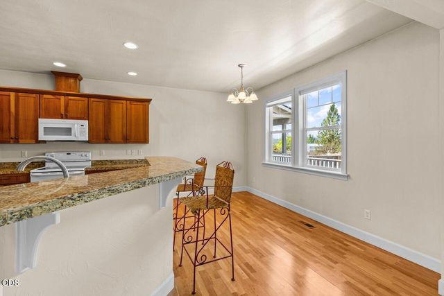 1151 Arrowhead Trail, Eagle Point, OR 97524