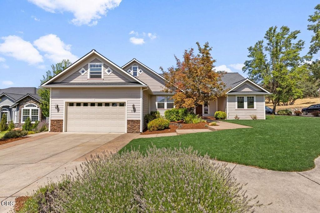 1151 Arrowhead Trail, Eagle Point, OR 97524