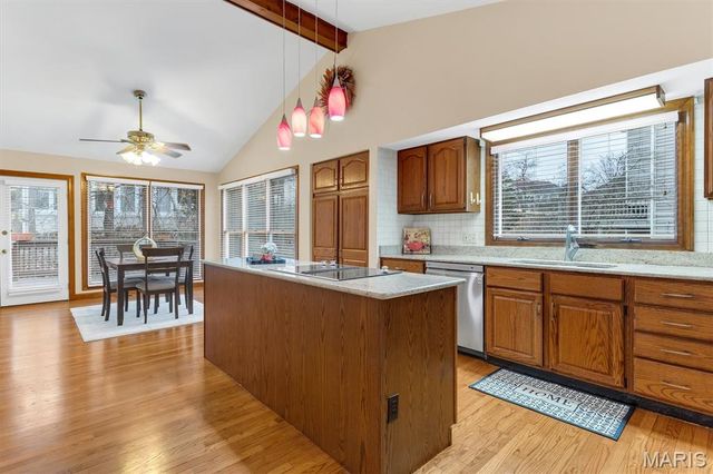 390 Portsmouth Drive, St Charles, MO 63303