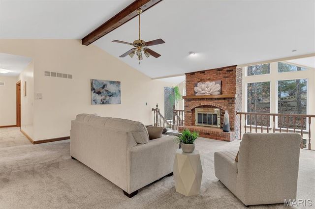 390 Portsmouth Drive, St Charles, MO 63303