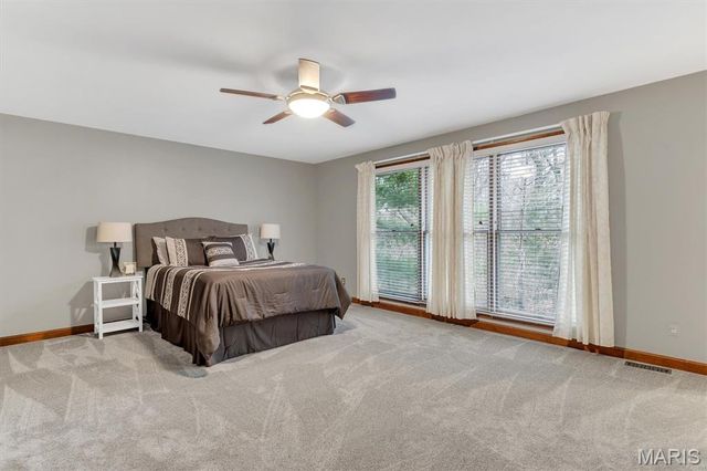 390 Portsmouth Drive, St Charles, MO 63303