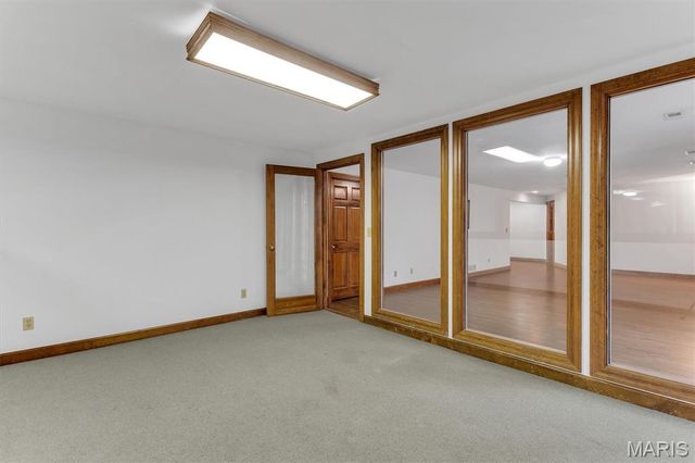 390 Portsmouth Drive, St Charles, MO 63303