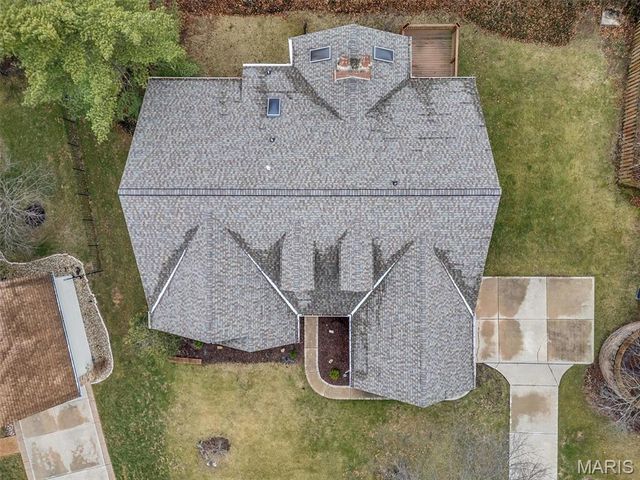 390 Portsmouth Drive, St Charles, MO 63303