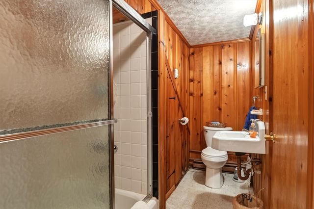 4443 Frazier RD, Radford, VA 24141