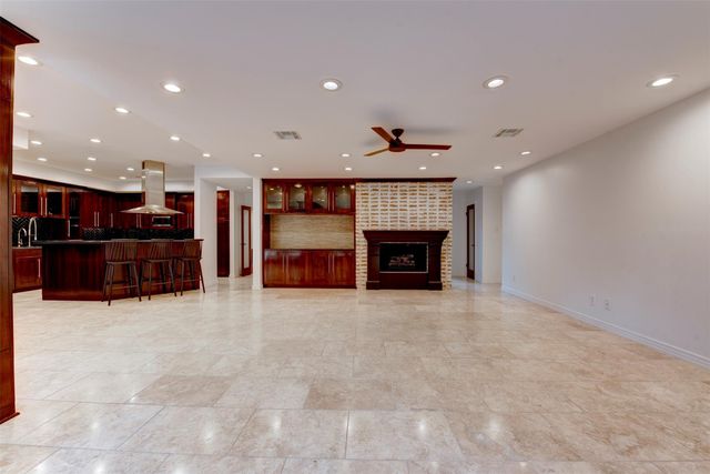 10007 Cedar Creek Drive, Houston, TX 77042