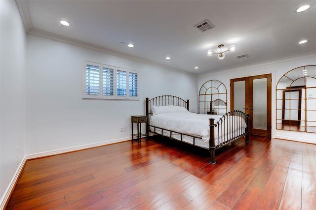 10007 Cedar Creek Drive, Houston, TX 77042