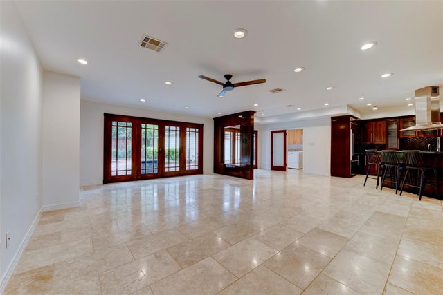 10007 Cedar Creek Drive, Houston, TX 77042