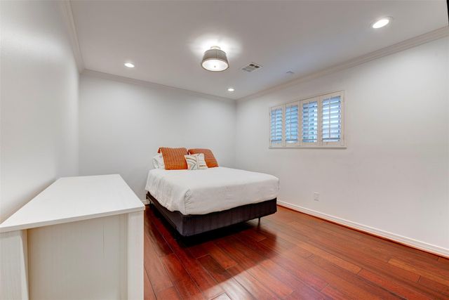 10007 Cedar Creek Drive, Houston, TX 77042