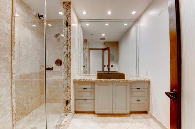 10007 Cedar Creek Drive, Houston, TX 77042