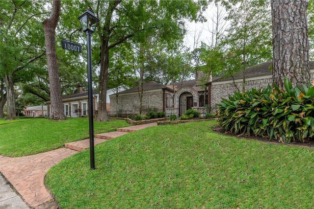 10007 Cedar Creek Drive, Houston, TX 77042