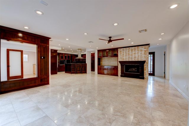 10007 Cedar Creek Drive, Houston, TX 77042