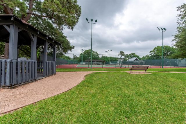 10007 Cedar Creek Drive, Houston, TX 77042