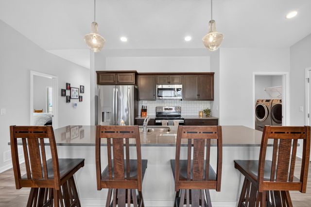6705 NE 12th Court, Des Moines, IA 50313