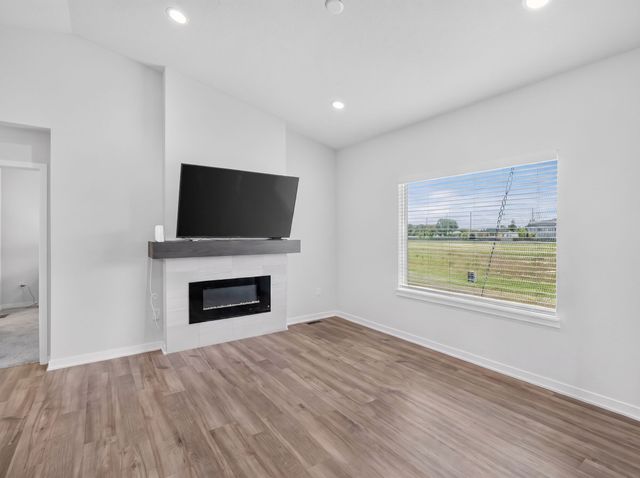 6705 NE 12th Court, Des Moines, IA 50313