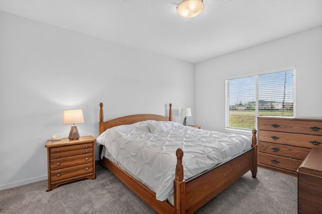 6705 NE 12th Court, Des Moines, IA 50313