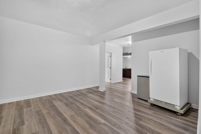 6705 NE 12th Court, Des Moines, IA 50313