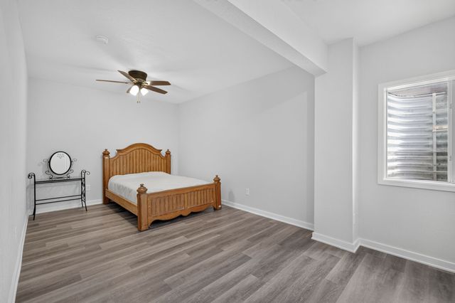 6705 NE 12th Court, Des Moines, IA 50313