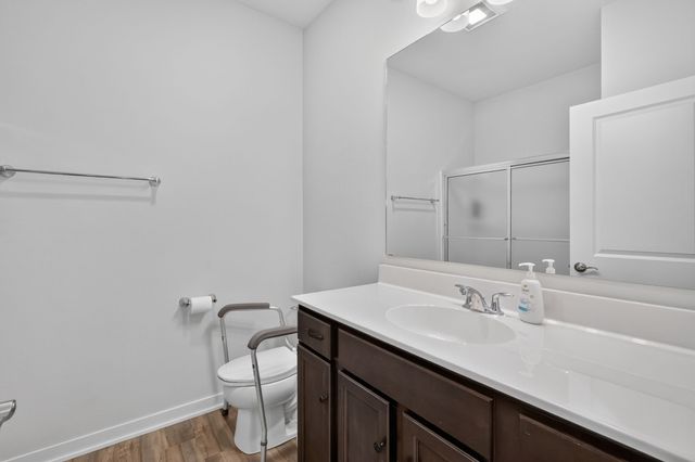 6705 NE 12th Court, Des Moines, IA 50313
