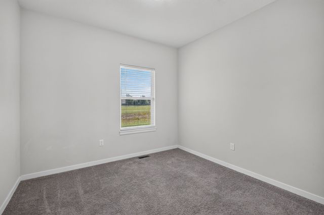 6705 NE 12th Court, Des Moines, IA 50313