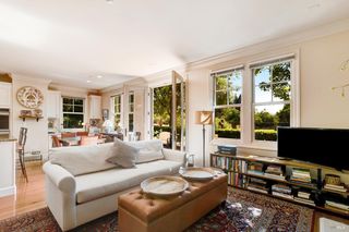620 6th St E, Sonoma, CA 95476