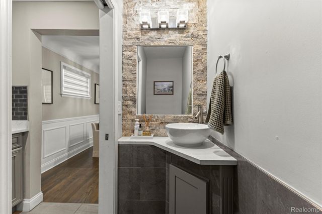 23470 Fordson Drive, Dearborn, MI 48124