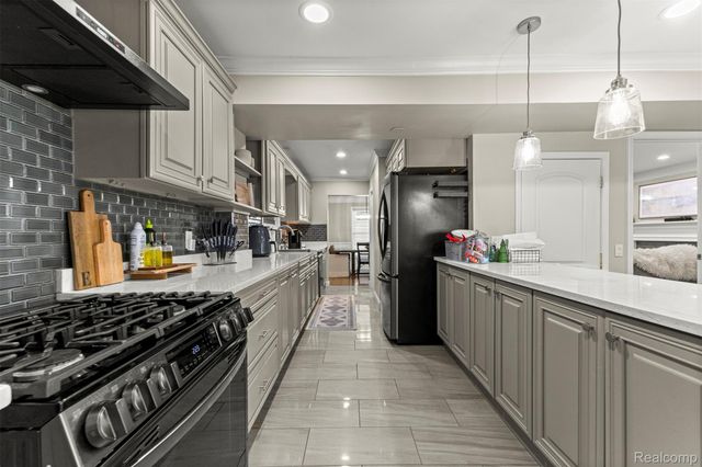 23470 Fordson Drive, Dearborn, MI 48124