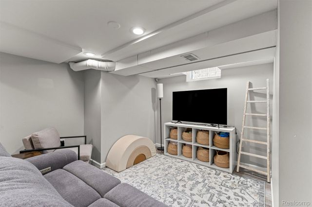 23470 Fordson Drive, Dearborn, MI 48124