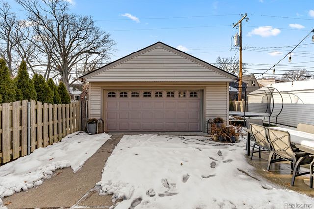 23470 Fordson Drive, Dearborn, MI 48124