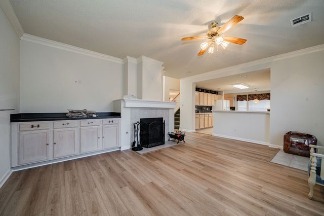 805 Elm Falls Place, Mesquite, TX 75181