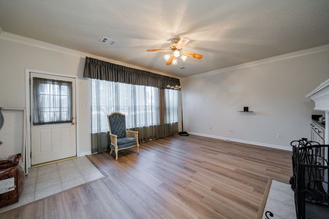 805 Elm Falls Place, Mesquite, TX 75181