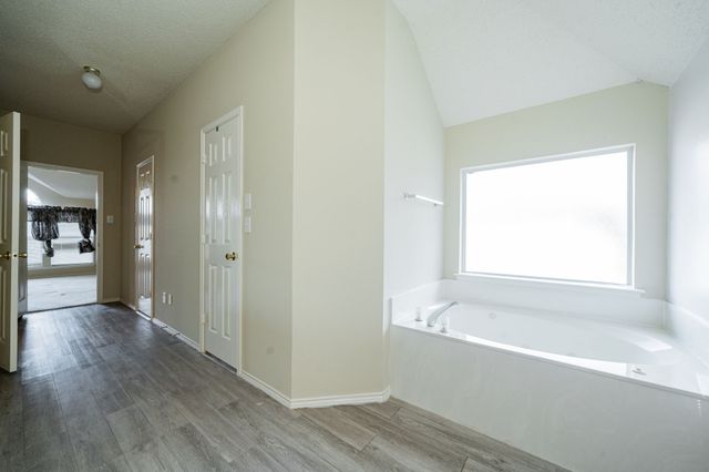 805 Elm Falls Place, Mesquite, TX 75181