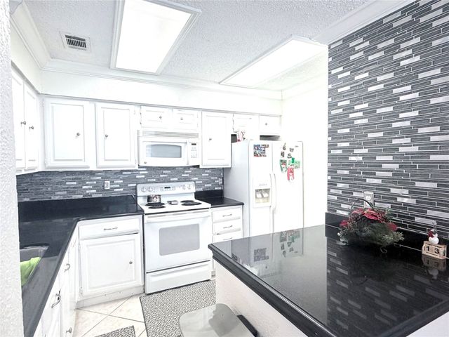 1108 Harwell Drive 1714, Arlington, TX 76011